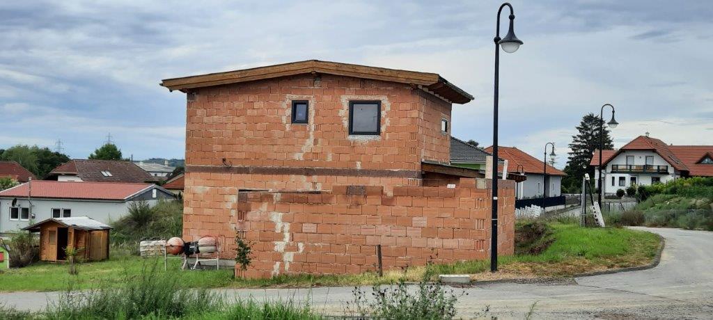 V E R K A U F T Moderner Rohbau in schöner Weingegend Objekt_212